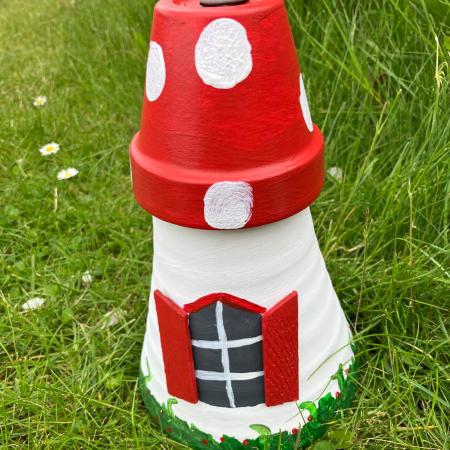 Mushroom House M2: Unik Dekoration med Højde på 20 cm og Bund Ø 12 cm