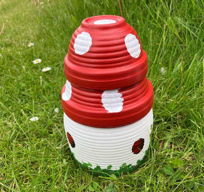 Mushroom House M4 - Dekorativt Svampehus i Keramik, 17 cm Høj, 10,5 cm Diameter